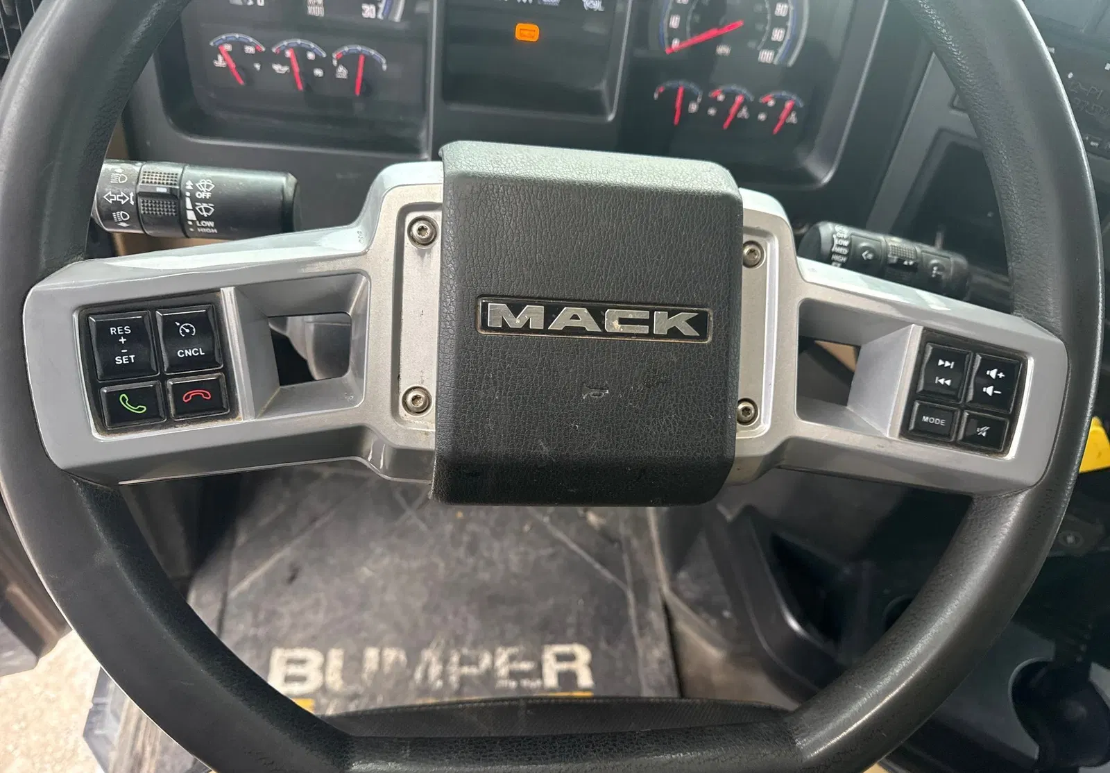 2023 Mack Granite