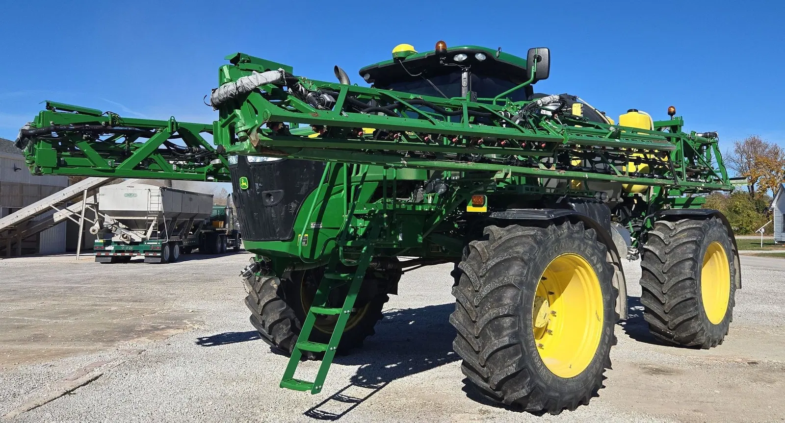 2016 John Deere R4045