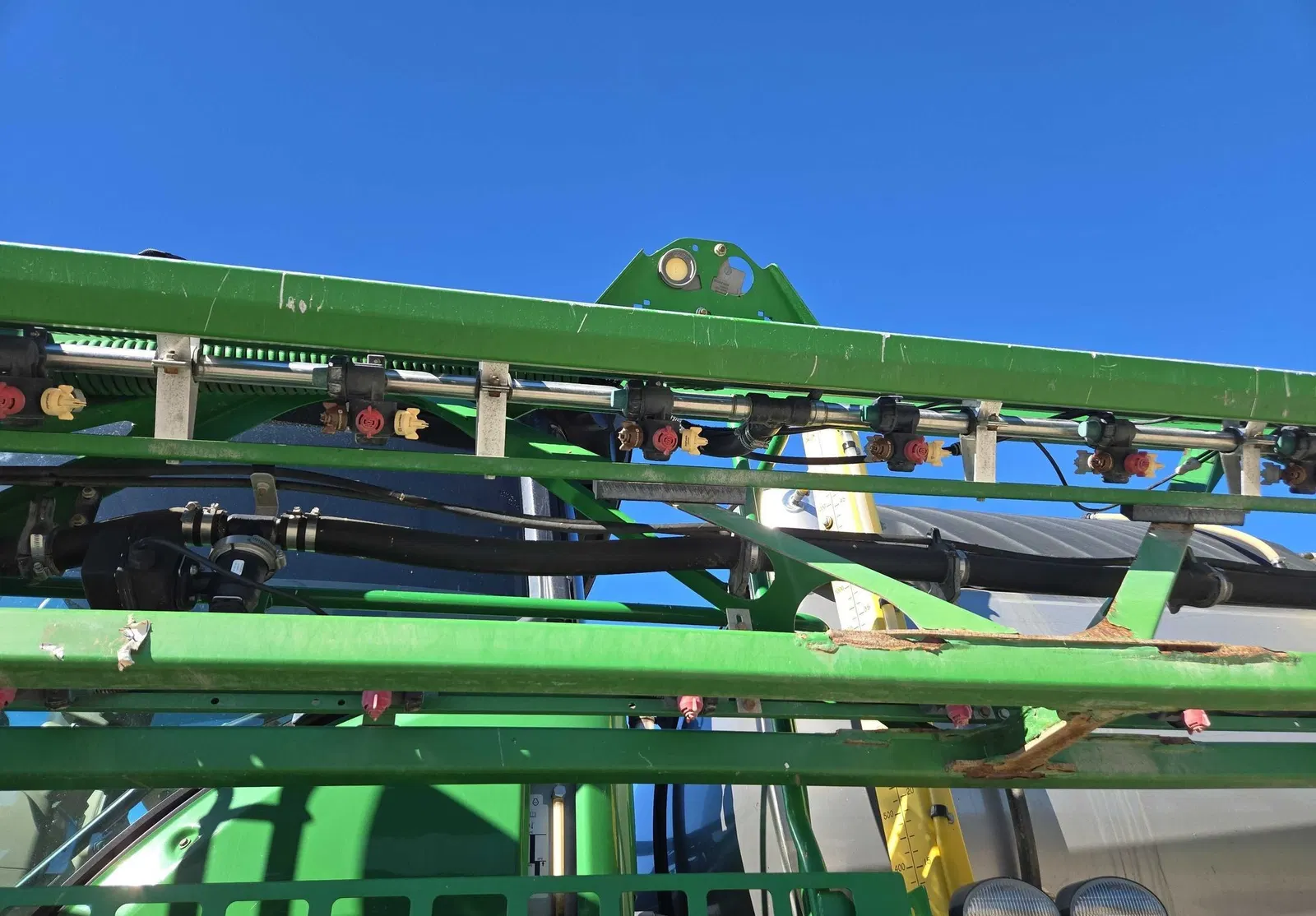 2016 John Deere R4045