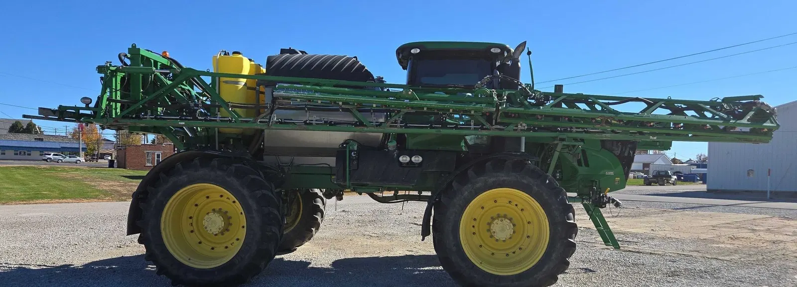 2016 John Deere R4045