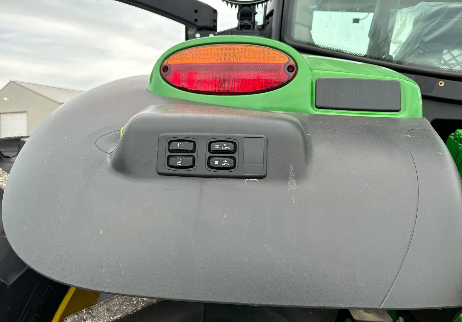 2022 John Deere 6R195