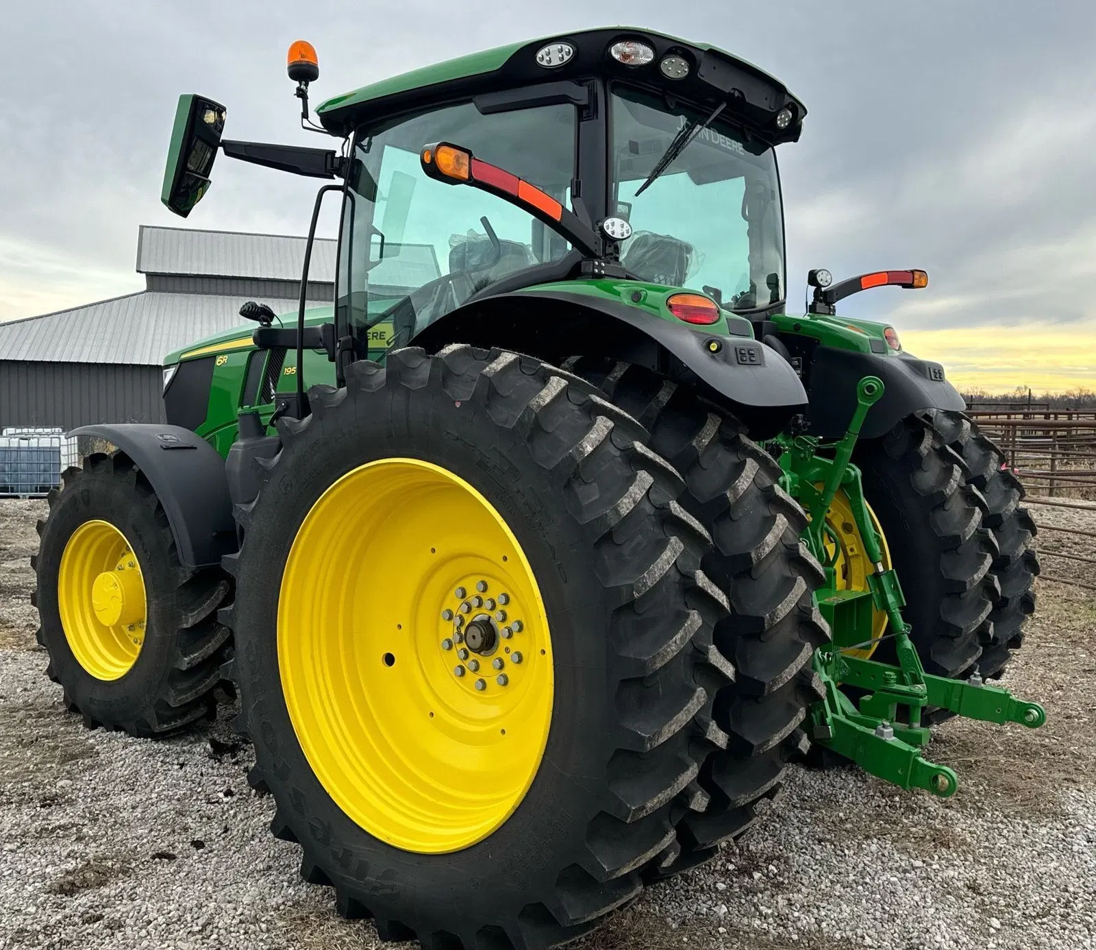 2022 John Deere 6R195