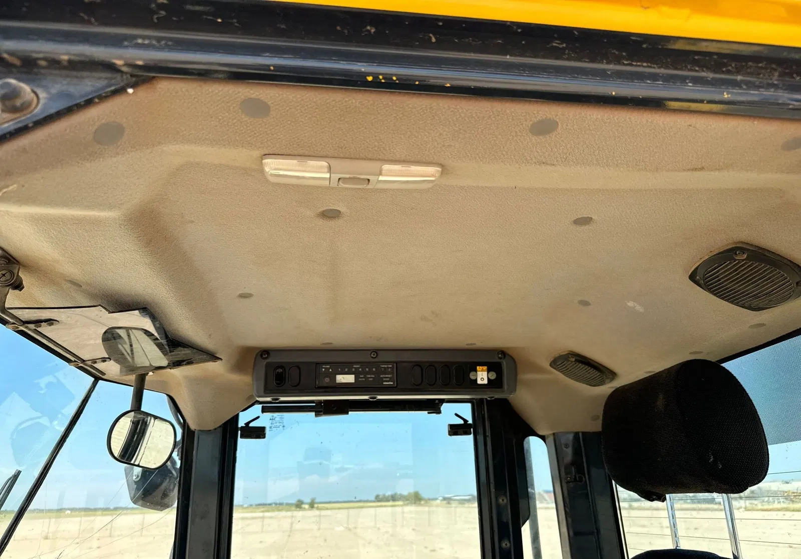 2014 Komatsu WA270-7