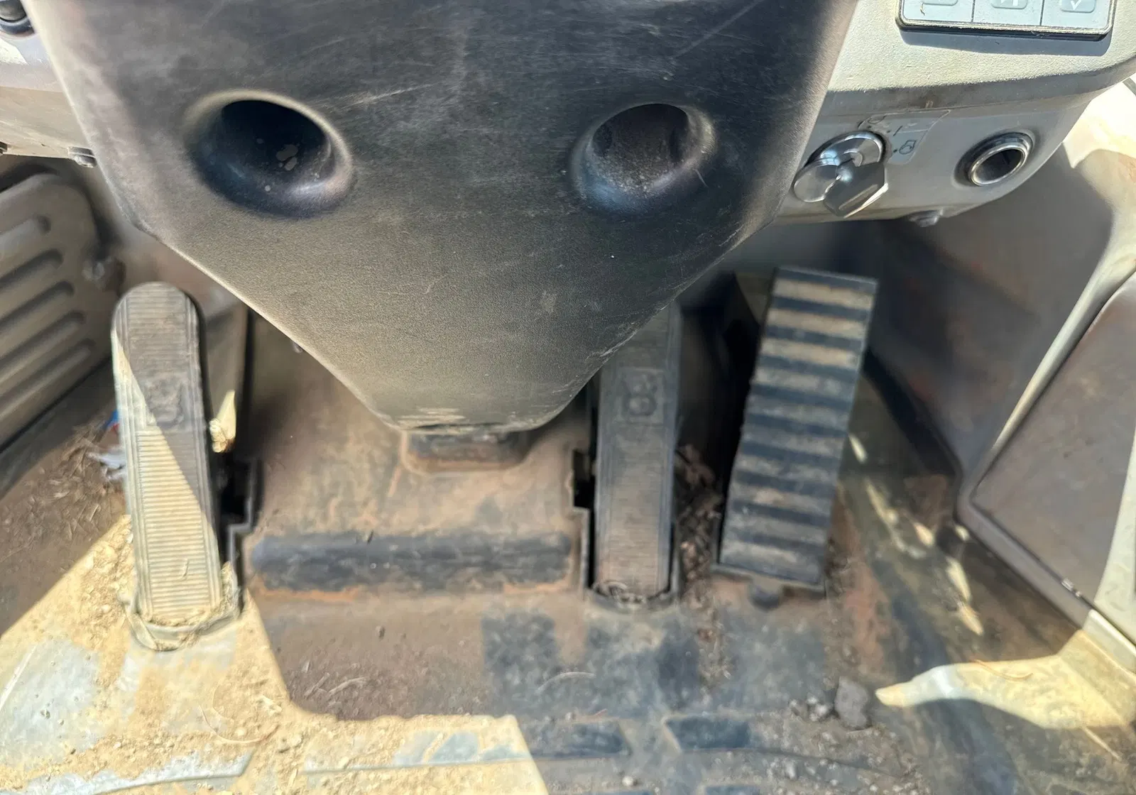 2014 Komatsu WA270-7