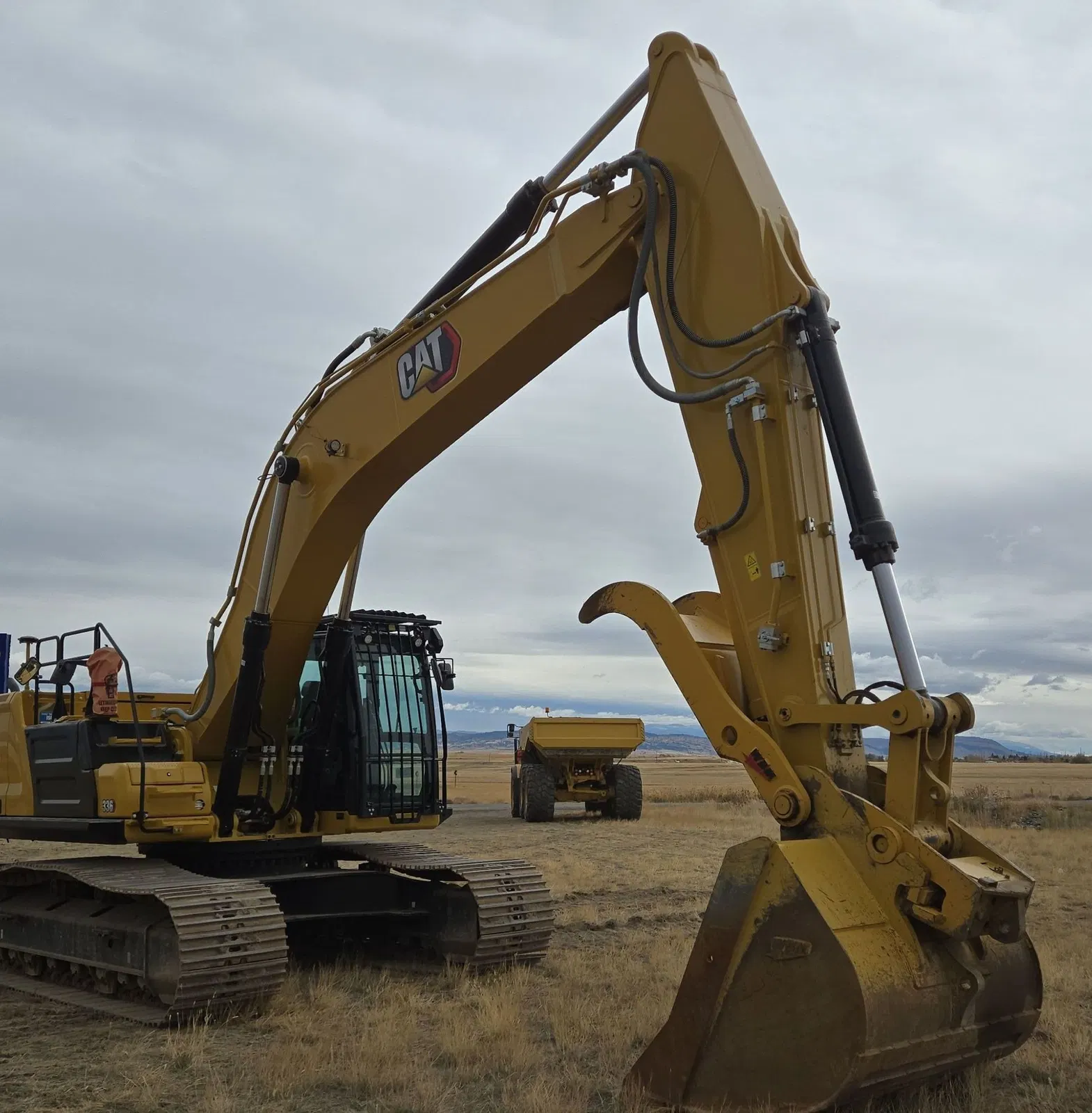 2023 Caterpillar 336