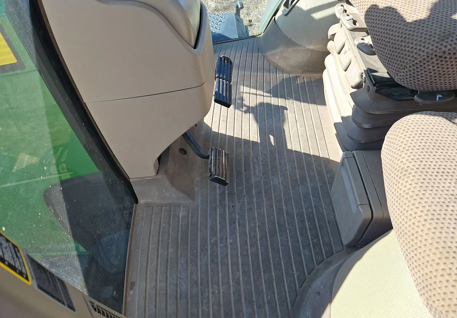 2020 John Deere 8245R