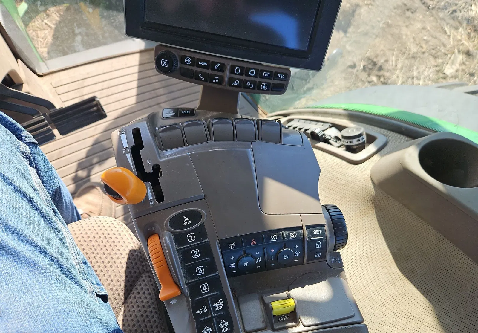 2020 John Deere 8245R